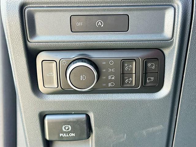 Photo of 2025 Oxford White Ford F-150