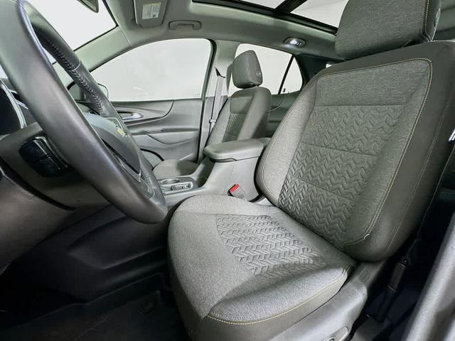 Photo of 2022 Summit White Chevrolet Equinox
