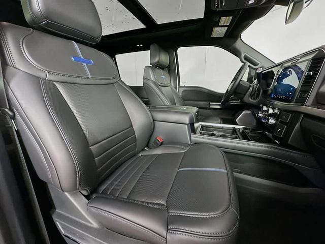 Photo of 2025 Star White Metallic Tri-Coat Ford F-350