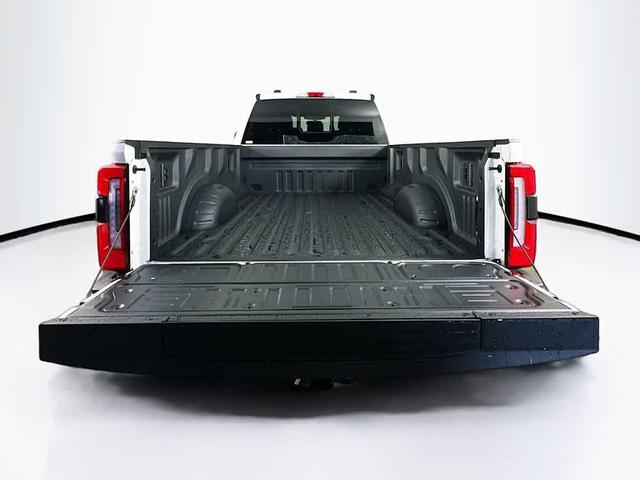Photo of 2025 Star White Metallic Tri-Coat Ford F-350