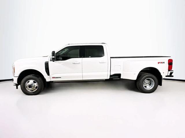 Photo of 2025 Star White Metallic Tri-Coat Ford F-350