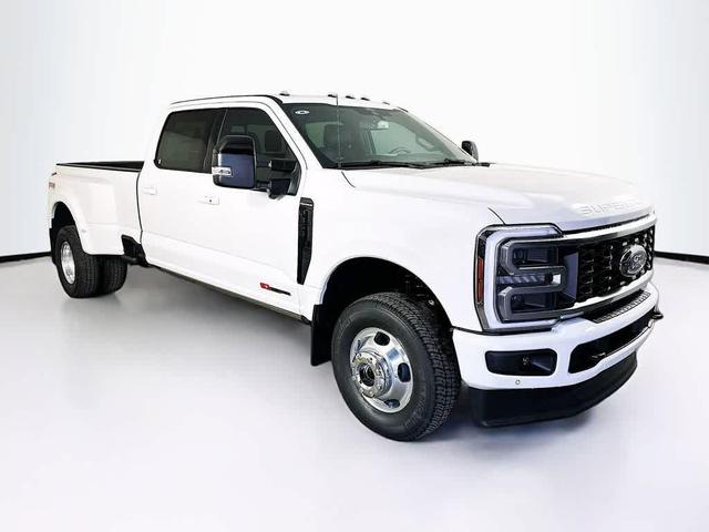 Photo of 2025 Star White Metallic Tri-Coat Ford F-350