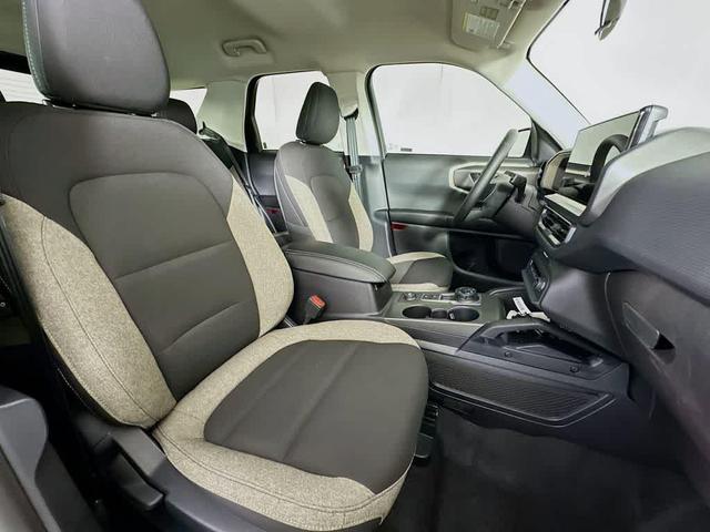 Photo of 2025 Oxford White Ford Bronco Sport