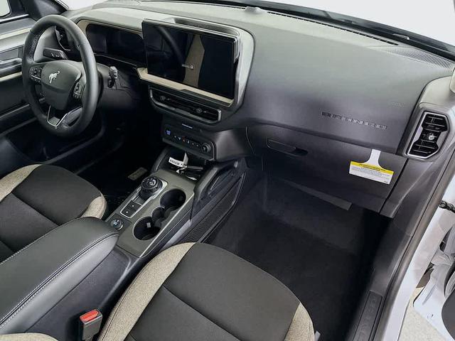 Photo of 2025 Oxford White Ford Bronco Sport