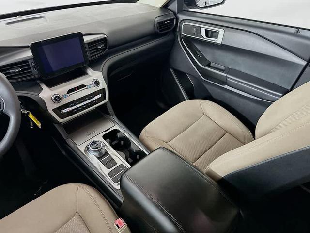 Photo of 2020 Agate Black Metallic Ford Explorer