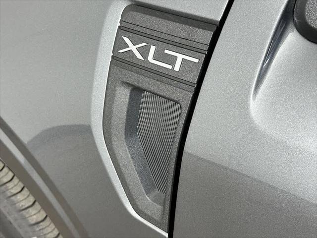 Photo of 2025 Carbonized Gray Metallic Ford Maverick