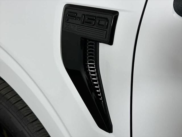 Photo of 2025 Oxford White Ford F-150