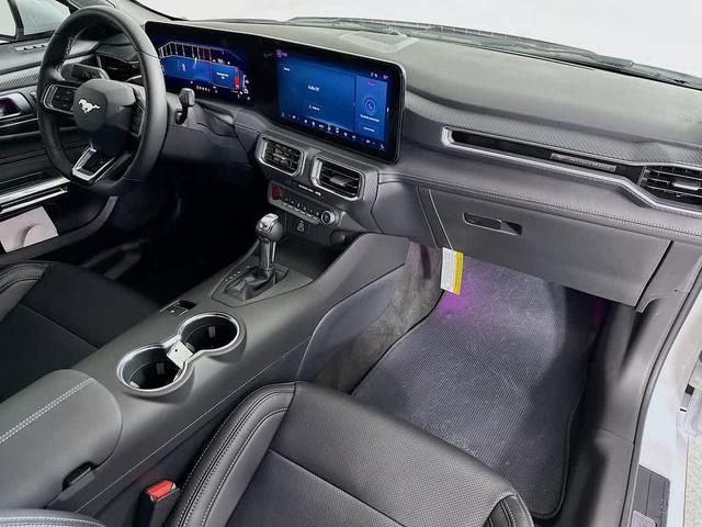 Photo of 2025 Oxford White Ford Mustang