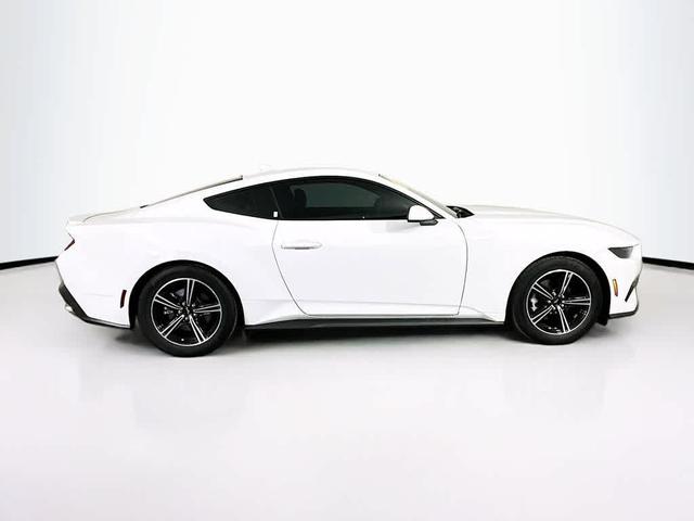 Photo of 2025 Oxford White Ford Mustang
