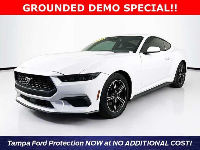 Photo of 2025 Oxford White Ford Mustang