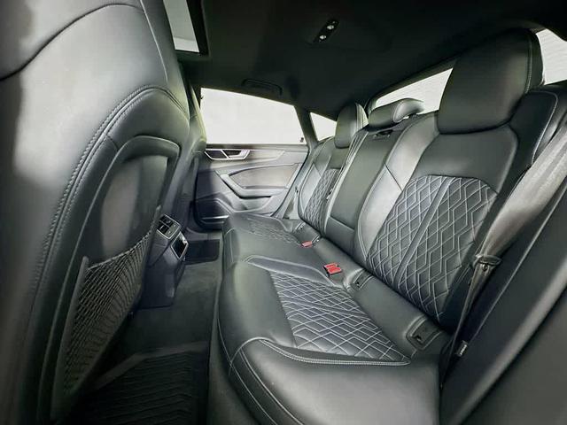Photo of 2021 White Audi S7