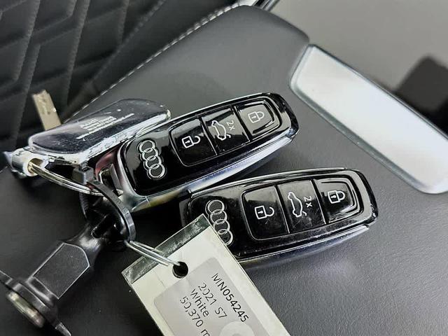 Photo of 2021 White Audi S7