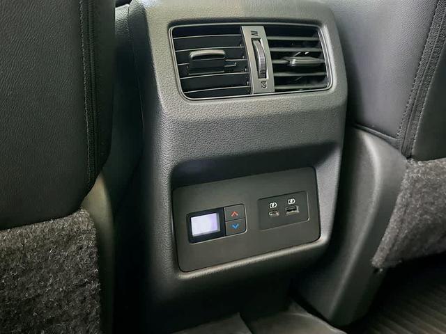 Photo of 2023 Pearl White Tricoat Nissan Rogue