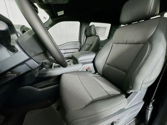 Photo of 2025 Agate Black Metallic Ford F-150
