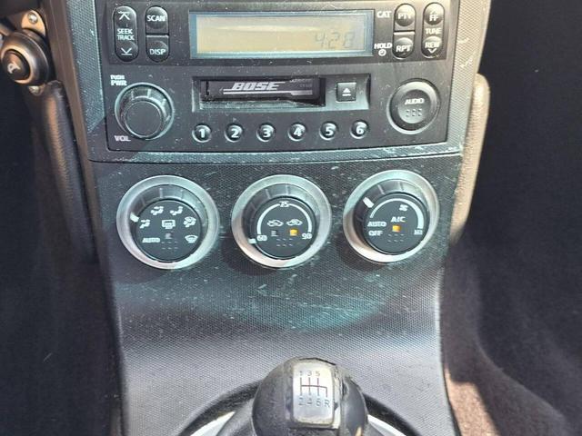 Photo of 2005 Orange Nissan 350Z