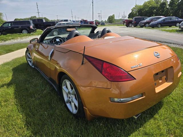 Photo of 2005 Orange Nissan 350Z