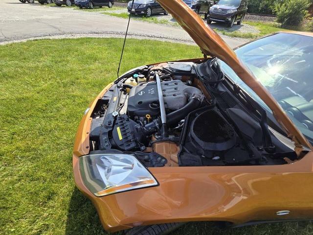 Photo of 2005 Orange Nissan 350Z