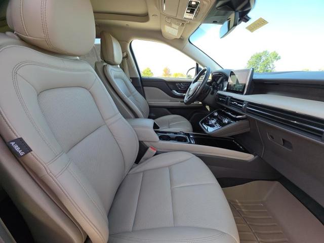 Photo of 2020 Pristine White Lincoln Corsair