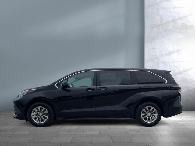 Photo of 2025 Midnight Black Metallic Toyota Sienna