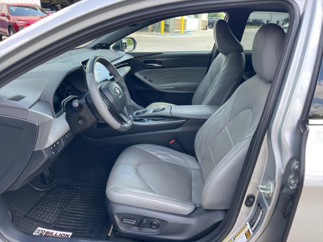 Photo of 2021 Celestial Silver Metallic Toyota Avalon Hybrid