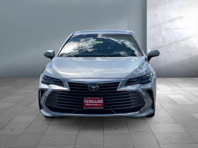 Photo of 2021 Celestial Silver Metallic Toyota Avalon Hybrid