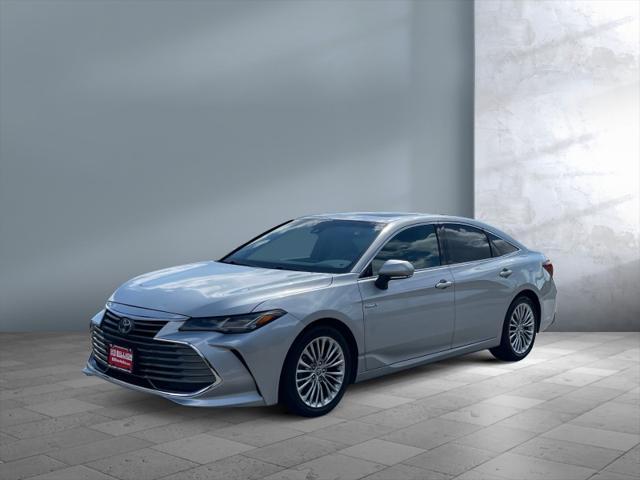 Photo of 2021 Celestial Silver Metallic Toyota Avalon Hybrid