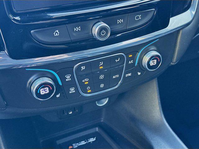 Photo of 2023 Northsky Blue Metallic Chevrolet Traverse