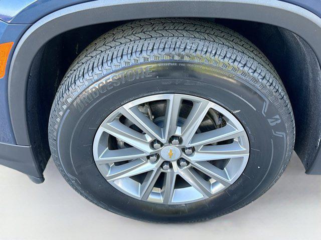 Photo of 2023 Northsky Blue Metallic Chevrolet Traverse