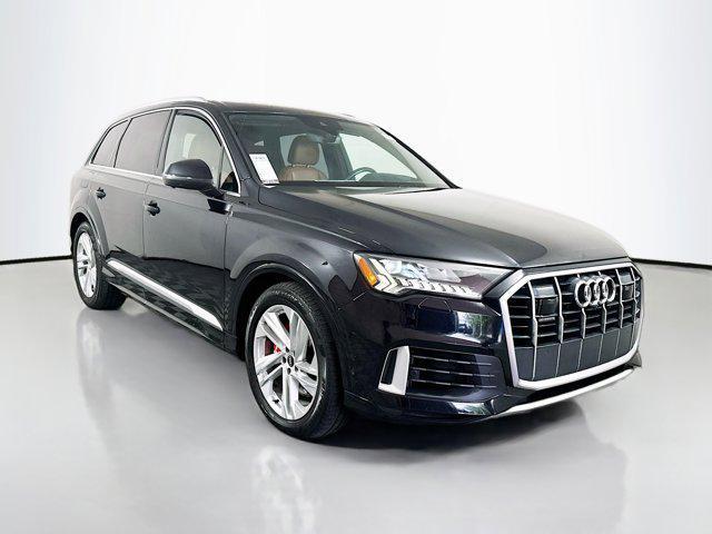 Photo of 2021 Orca Black Metallic Audi Q7