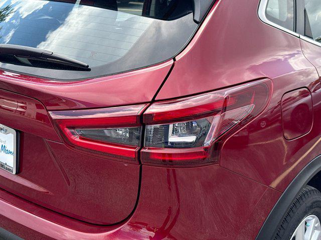 Photo of 2021 Scarlet Ember Tintcoat Nissan Rogue Sport
