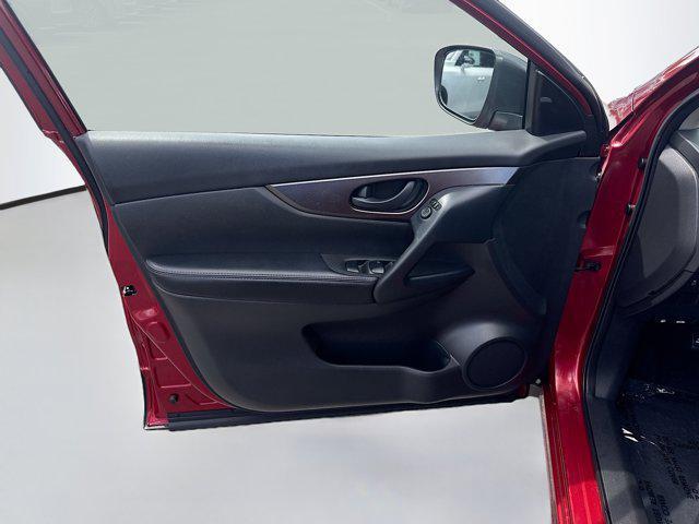 Photo of 2021 Scarlet Ember Tintcoat Nissan Rogue Sport