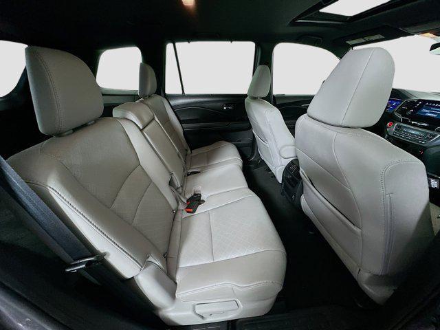 Photo of 2021 Obsidian Blue Pearl Honda Passport