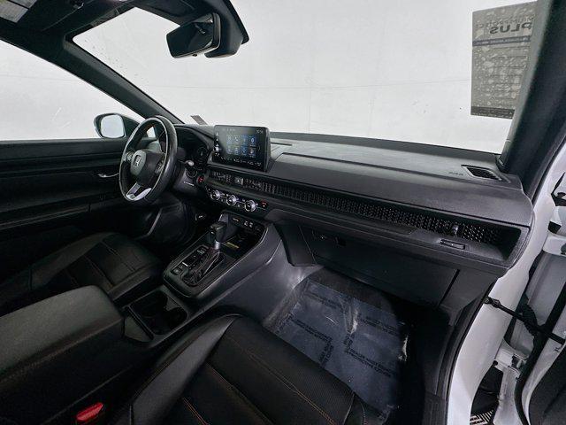 Photo of 2024 Platinum White Pearl Honda CR-V Hybrid