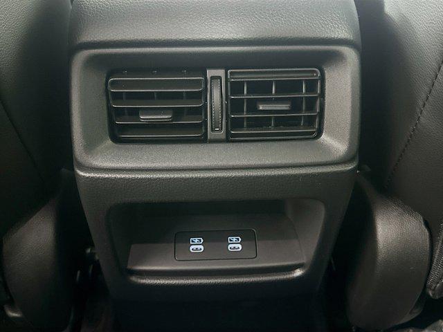 Photo of 2025 Solar Silver Metallic Honda CR-V Hybrid