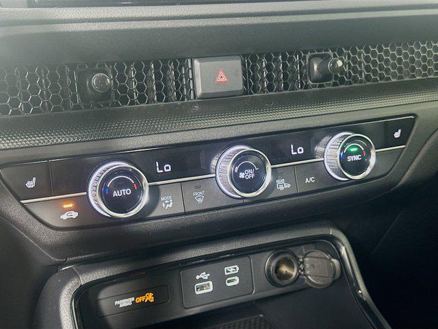 Photo of 2025 Solar Silver Metallic Honda CR-V Hybrid