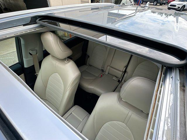 Photo of 2023 Moon Dust Toyota Highlander