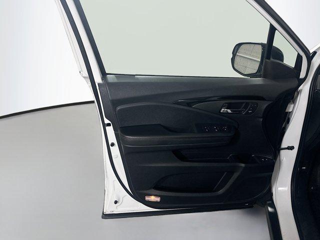 Photo of 2022 Platinum White Pearl Honda Pilot