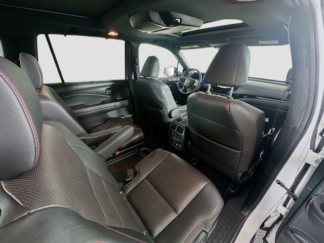 Photo of 2022 Platinum White Pearl Honda Pilot
