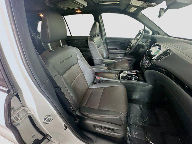 Photo of 2022 Platinum White Pearl Honda Pilot