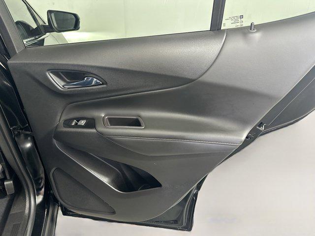 Photo of 2022 Mosaic Black Metallic Chevrolet Equinox