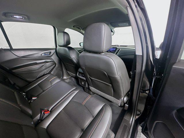 Photo of 2022 Mosaic Black Metallic Chevrolet Equinox