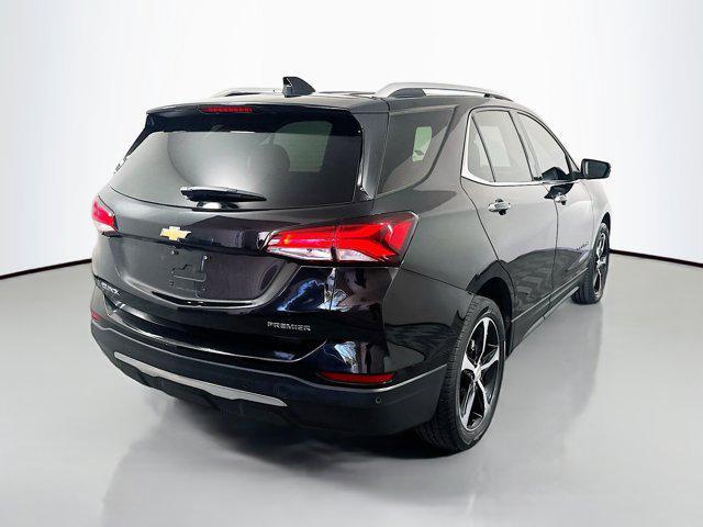 Photo of 2022 Mosaic Black Metallic Chevrolet Equinox