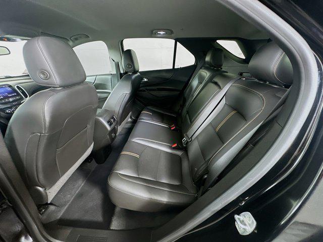 Photo of 2022 Mosaic Black Metallic Chevrolet Equinox