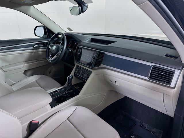 Photo of 2021 Deep Black Volkswagen Atlas