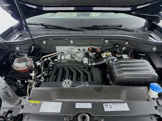 Photo of 2021 Deep Black Volkswagen Atlas