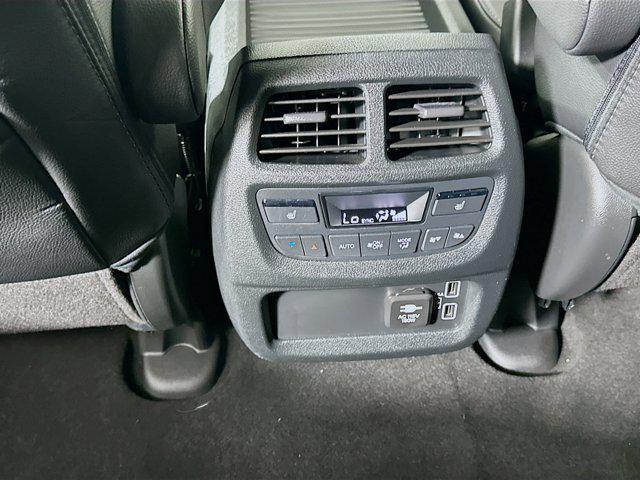Photo of 2022 Crystal Black Pearl Honda Passport
