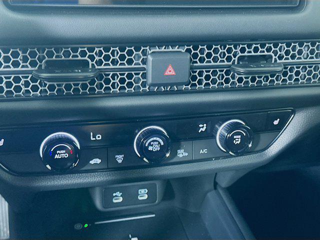 Photo of 2026 Platinum White Pearl Honda HR-V
