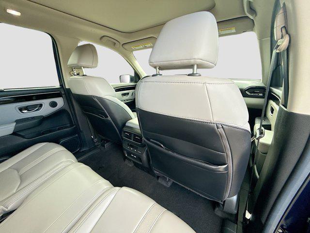 Photo of 2023 Obsidian Blue Pearl Honda Pilot
