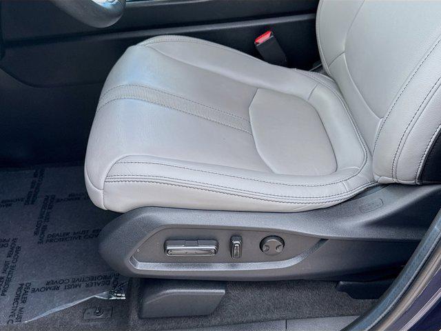 Photo of 2023 Obsidian Blue Pearl Honda Pilot