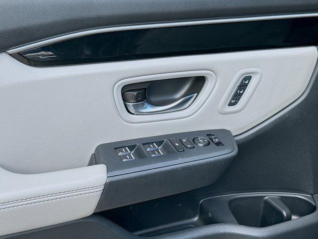 Photo of 2023 Obsidian Blue Pearl Honda Pilot